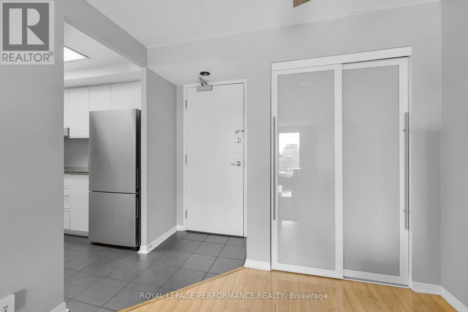 #611 45 HOLLAND AVENUE - 4