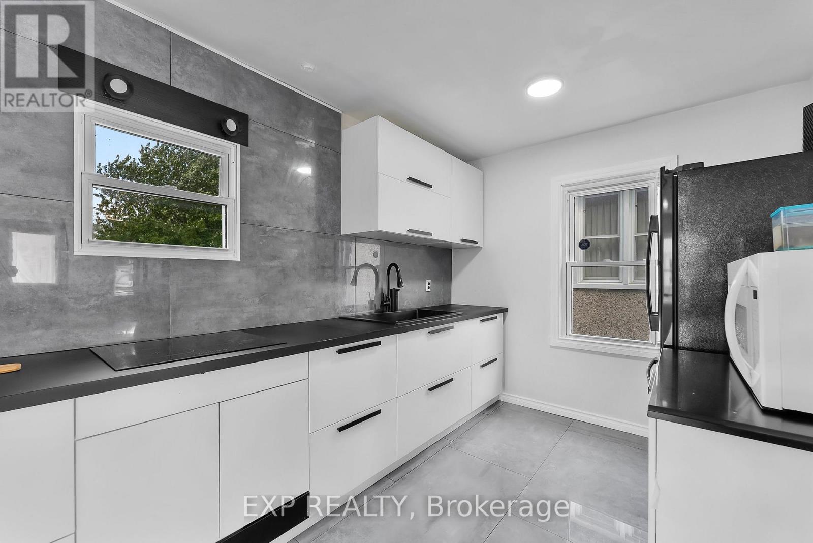 249 WALLACE AVENUE S - 15