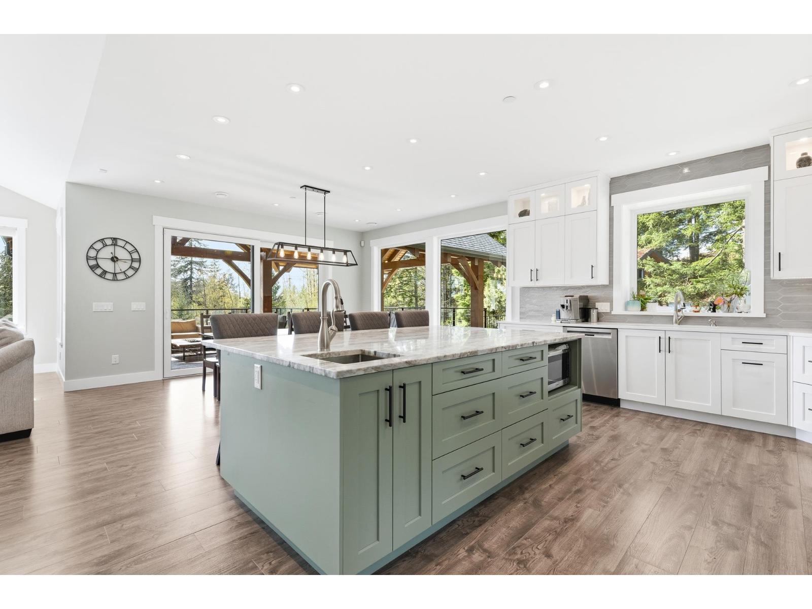 9960 LINDSAY TERRACE, Mission