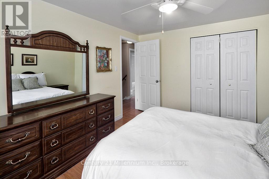 555 SPRUCE STREET - 15