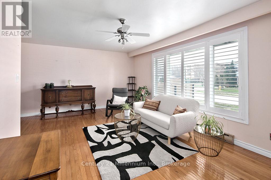 555 SPRUCE STREET - 4