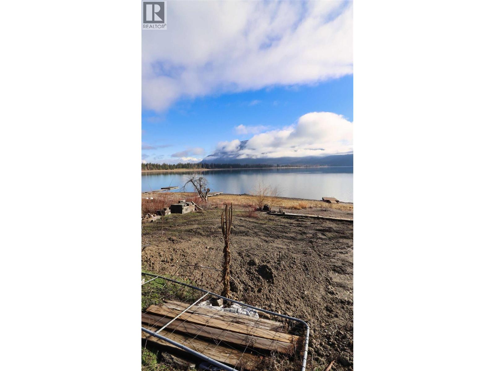1387 Little Shuswap Lake Road — photo 24