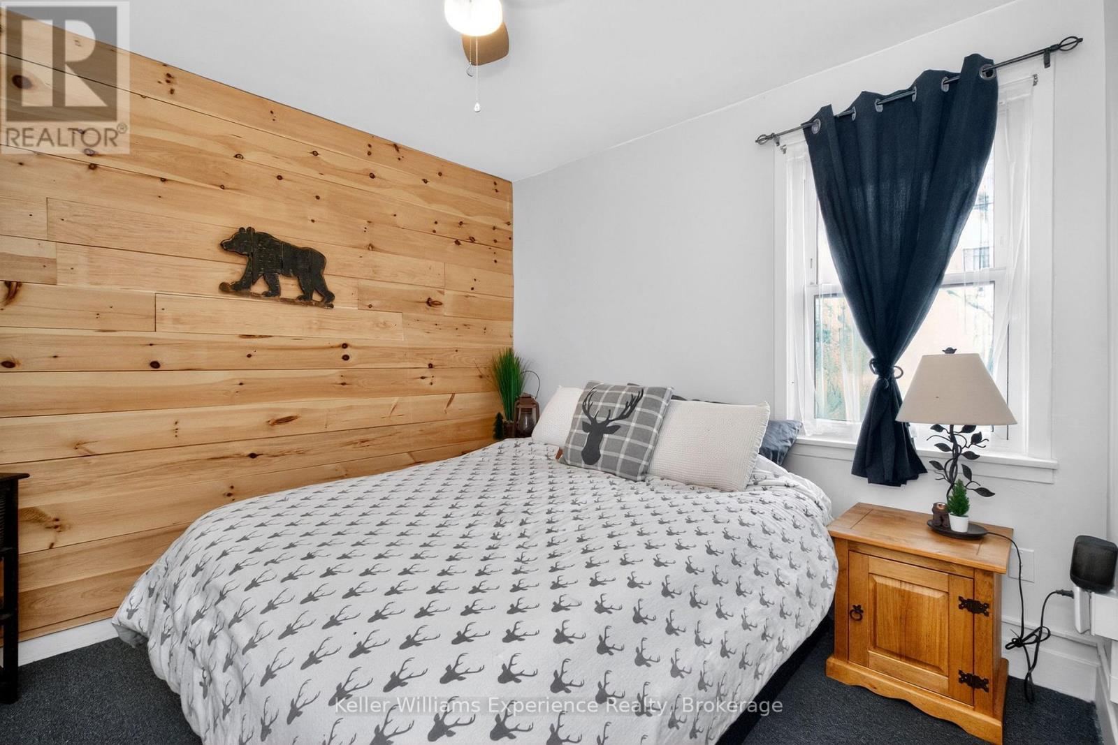 556 JOHNSON STREET - 20