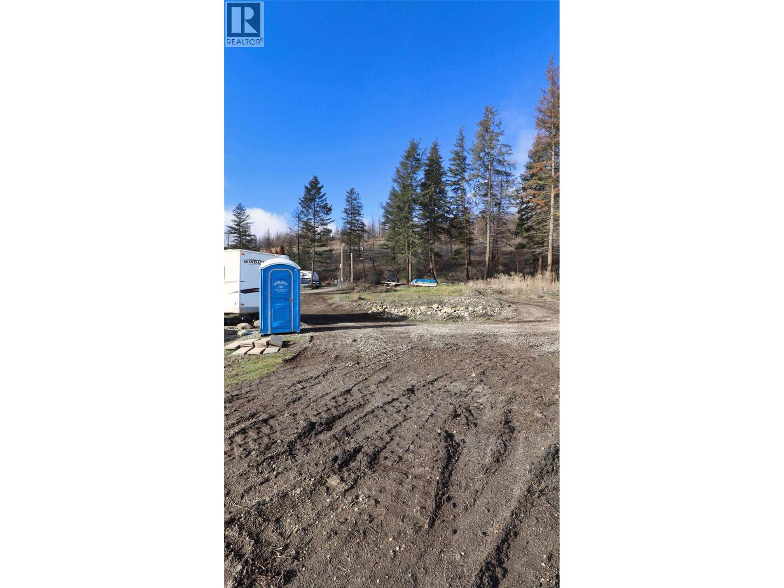 1387 Little Shuswap Lake Road — photo 23
