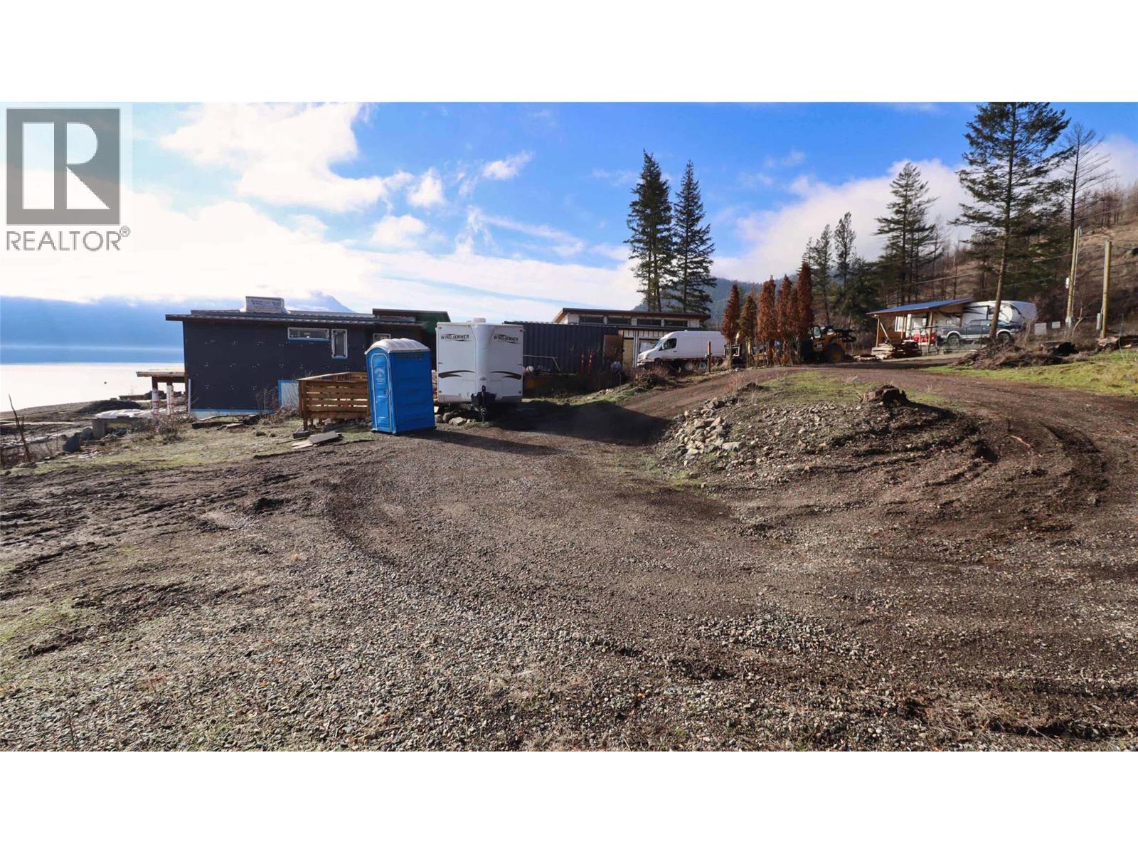 1387 Little Shuswap Lake Road — photo 22