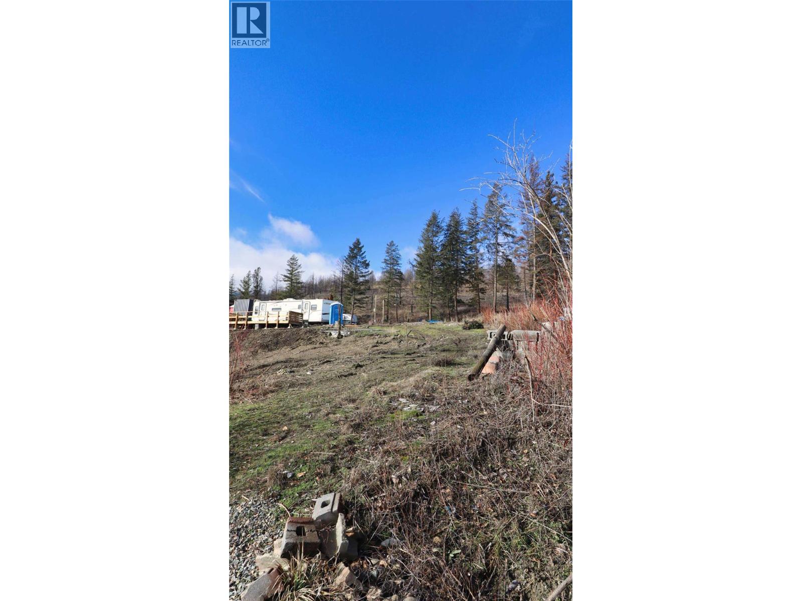1387 Little Shuswap Lake Road — photo 27