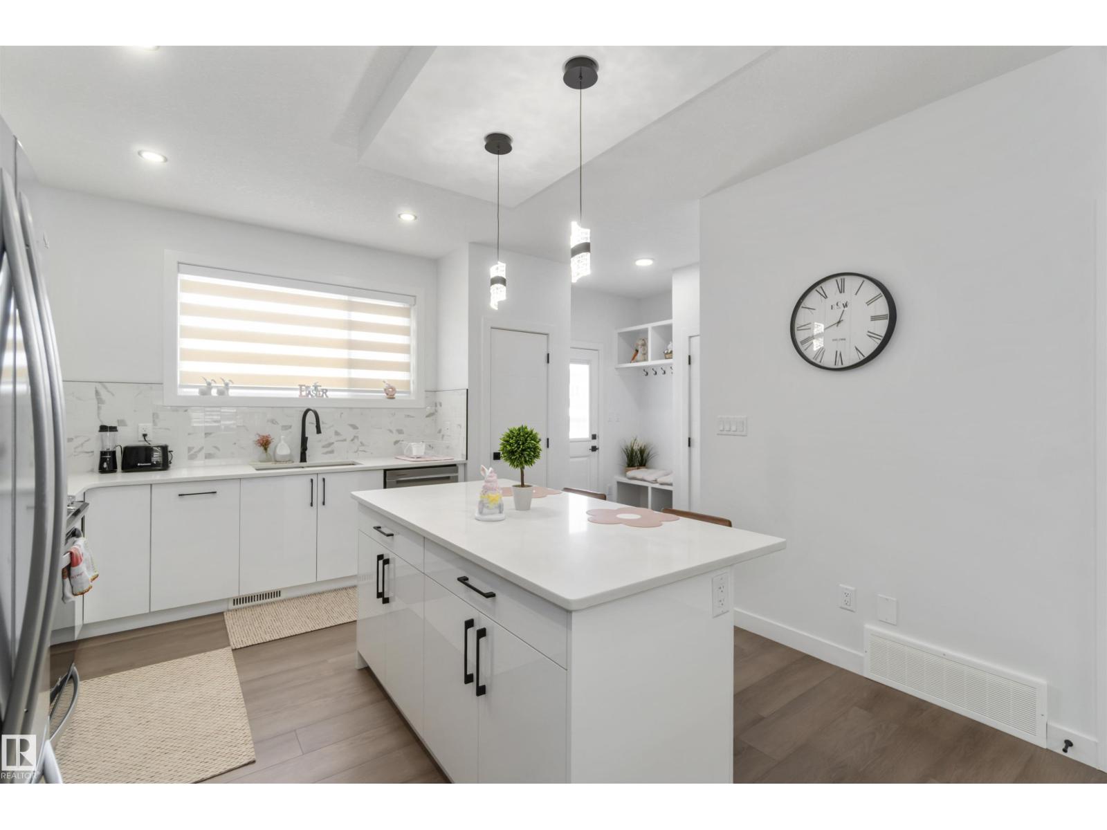 124 28 ST SW, Edmonton