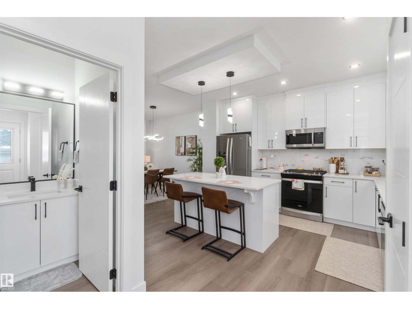 124 28 ST SW, Edmonton