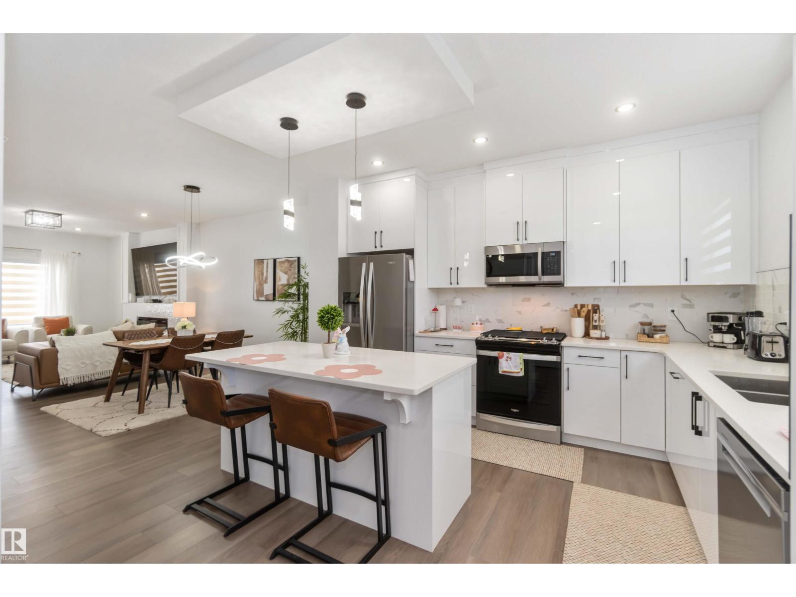 124 28 ST SW, Edmonton