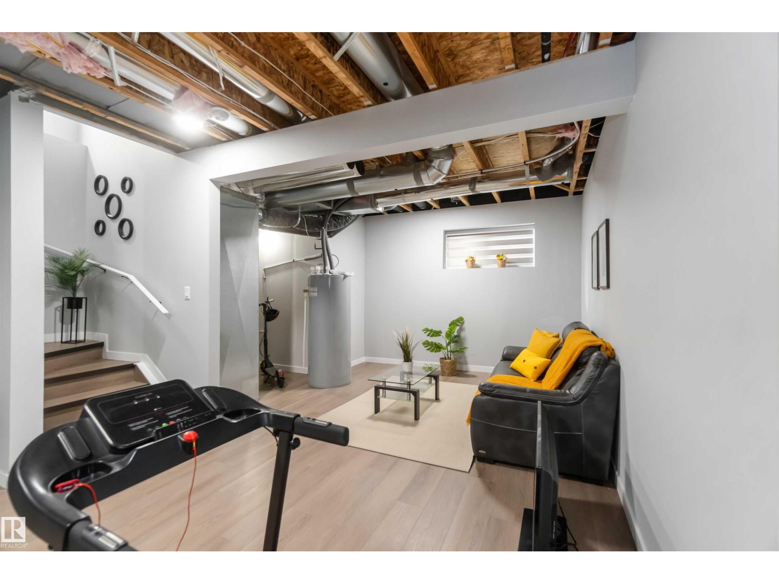 124 28 ST SW, Edmonton