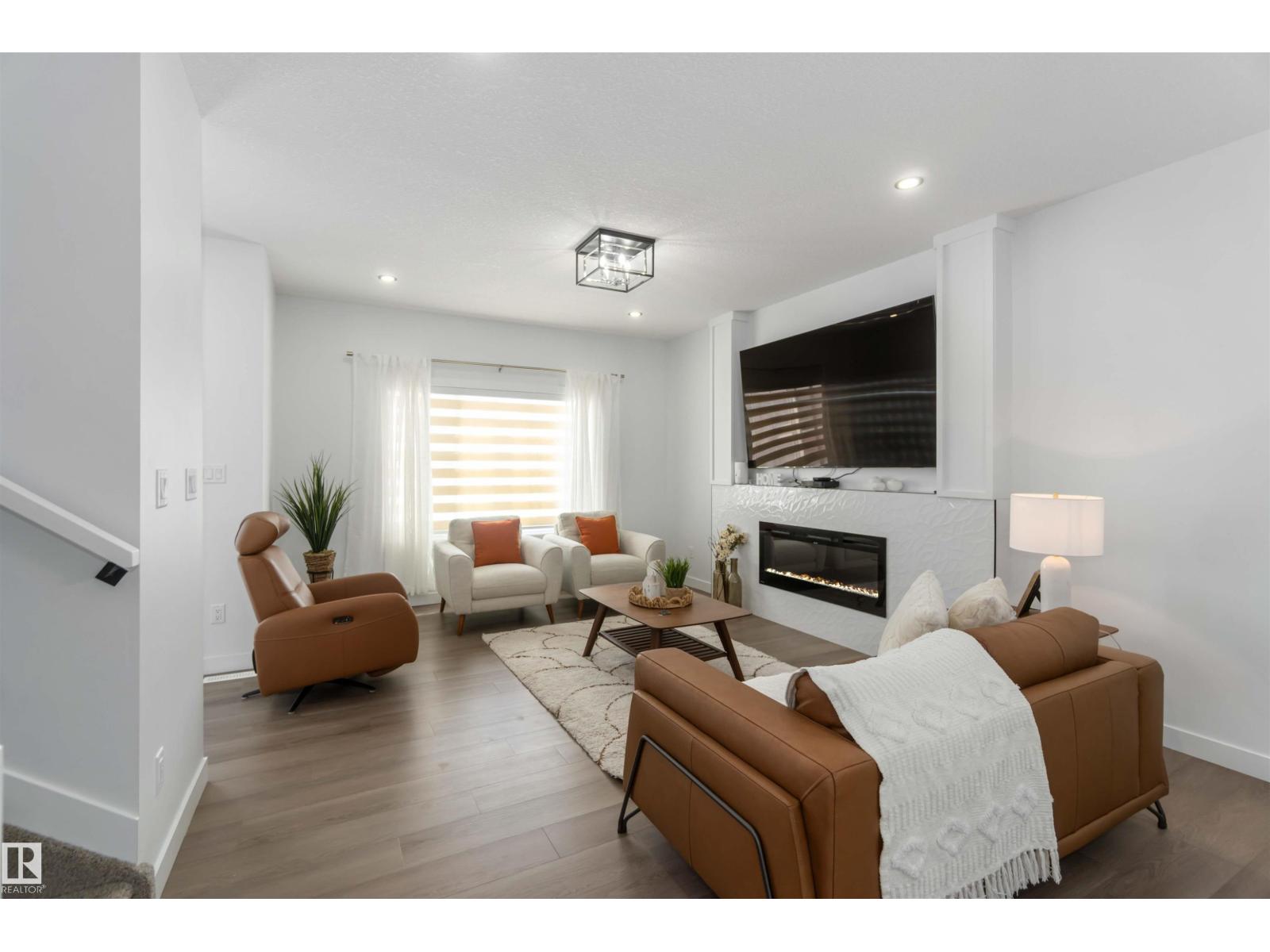 124 28 ST SW, Edmonton