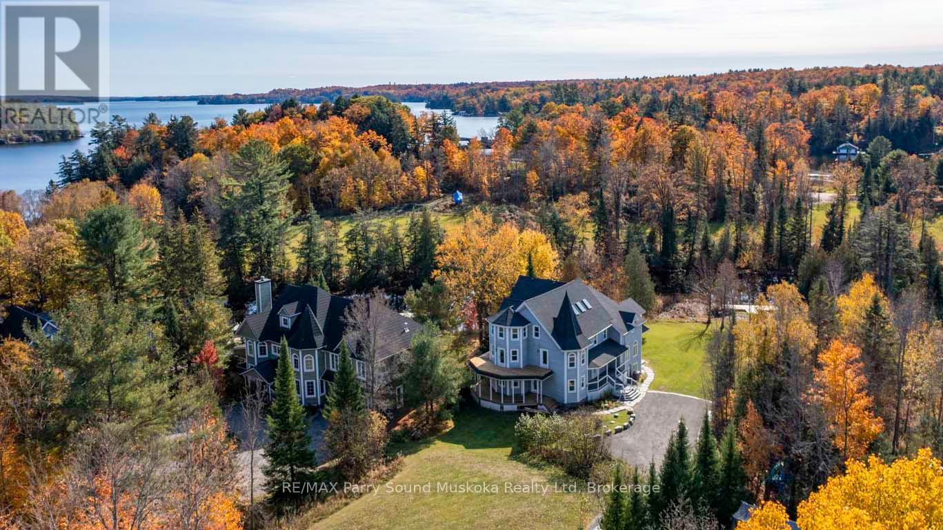 Majestic waterfront 4 season cottage or home