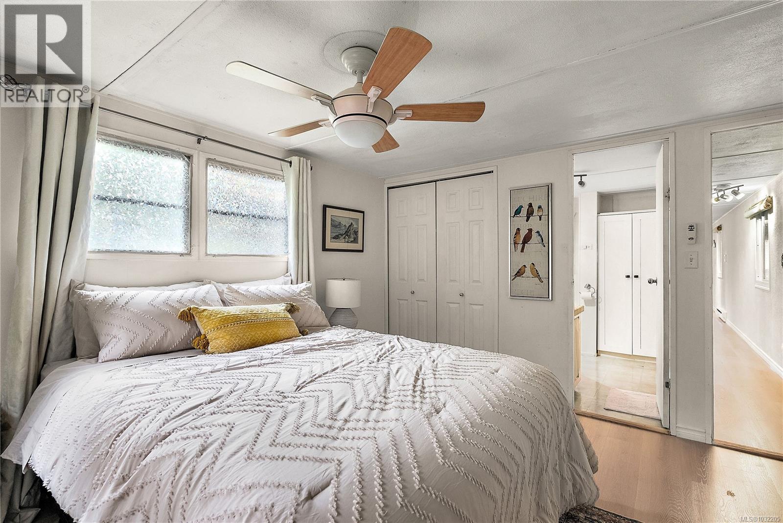 #11 2587 Selwyn Rd - 19