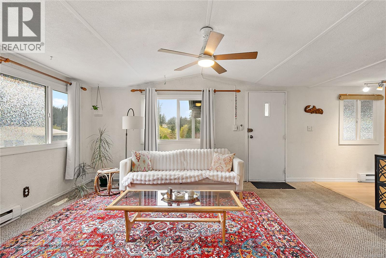 #11 2587 Selwyn Rd - 4