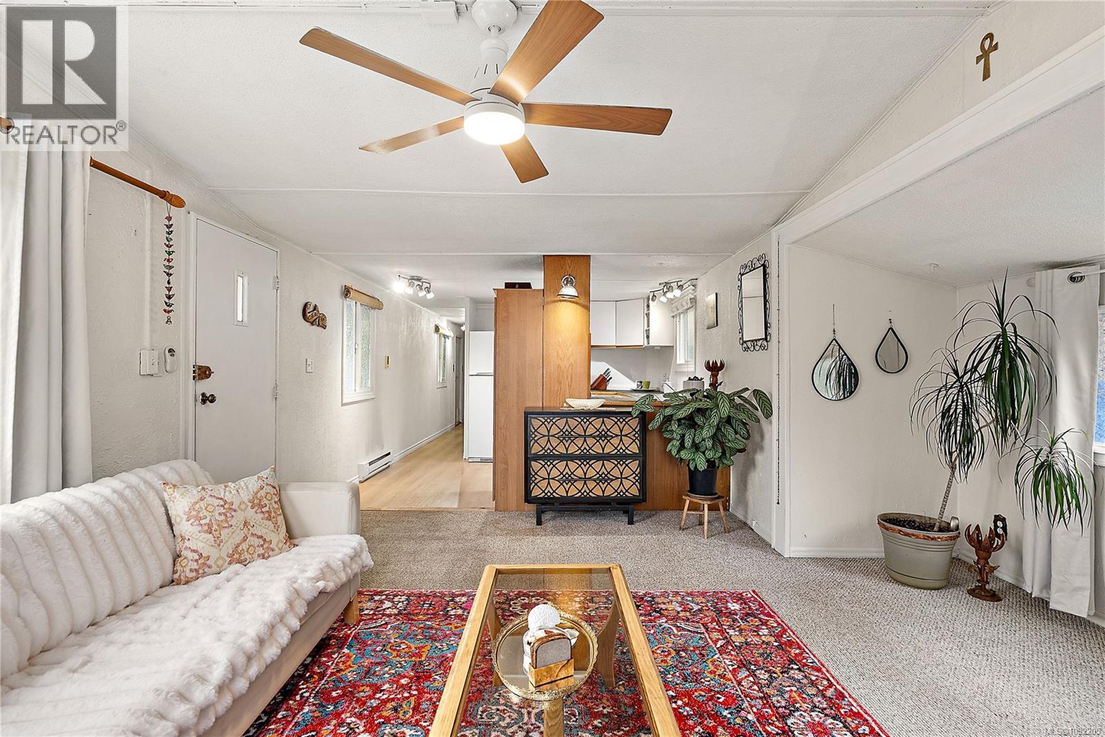 #11 2587 Selwyn Rd - 5