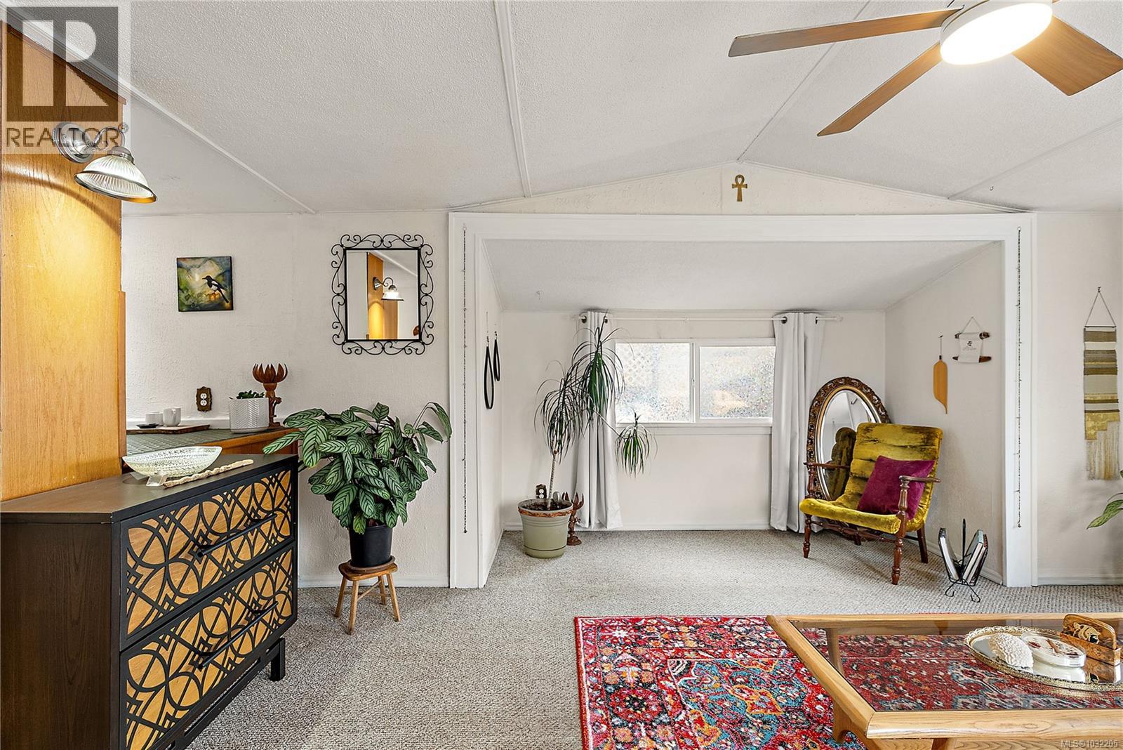 #11 2587 Selwyn Rd - 6