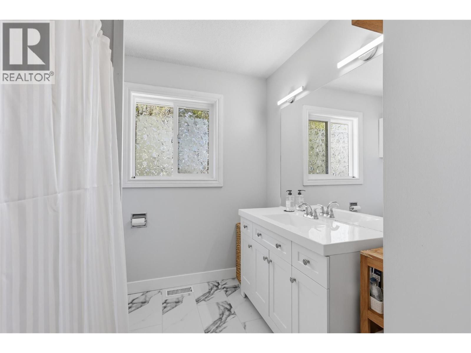 1363 Schubert Drive - 29