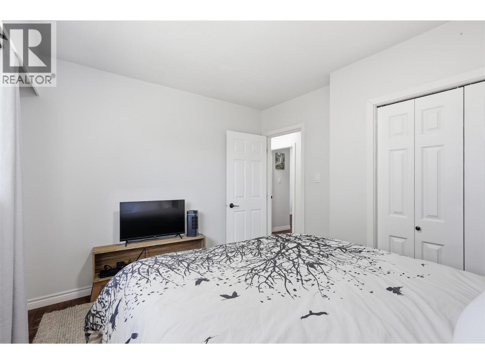 1363 Schubert Drive - 25