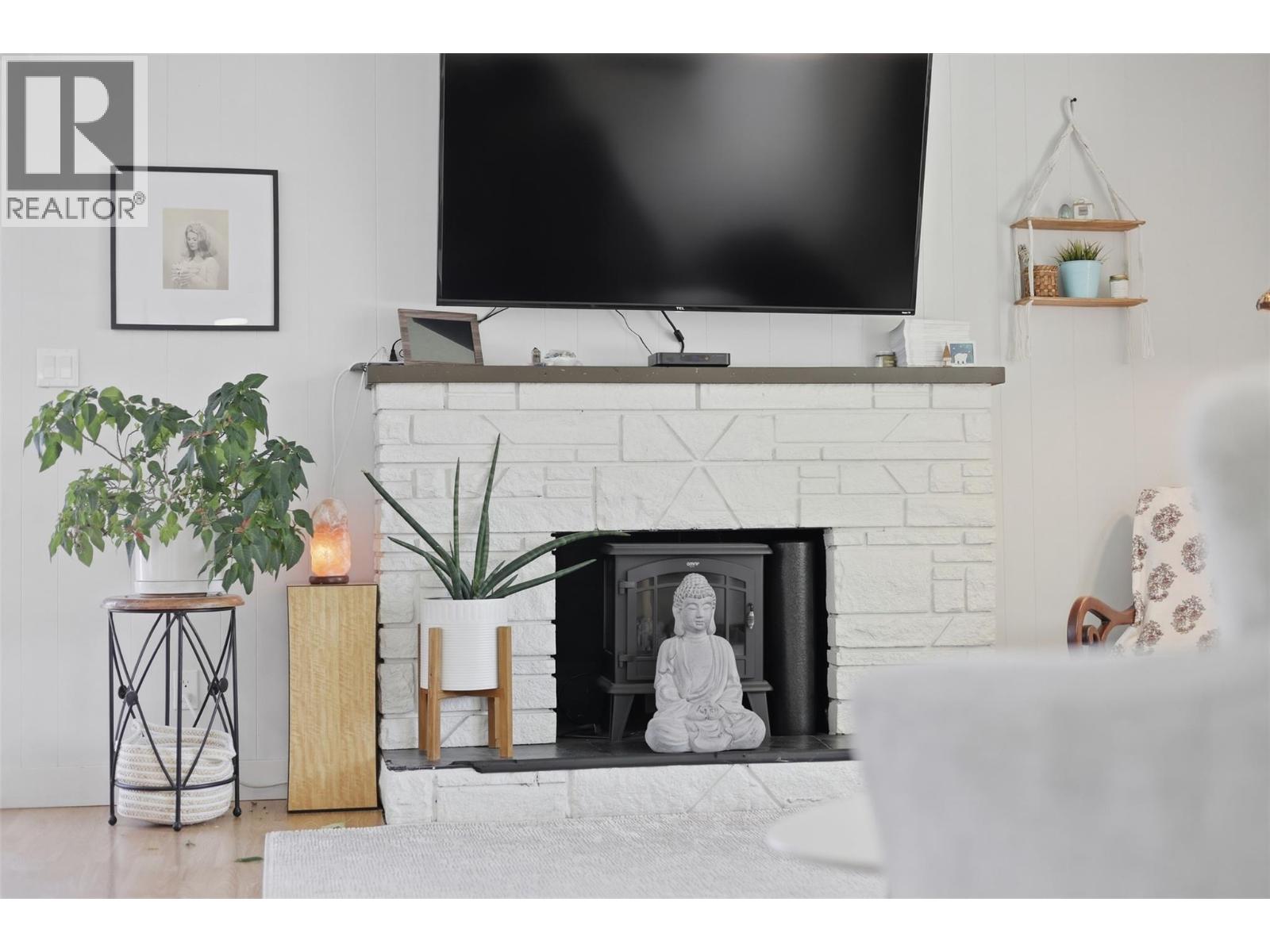 1363 Schubert Drive - 5