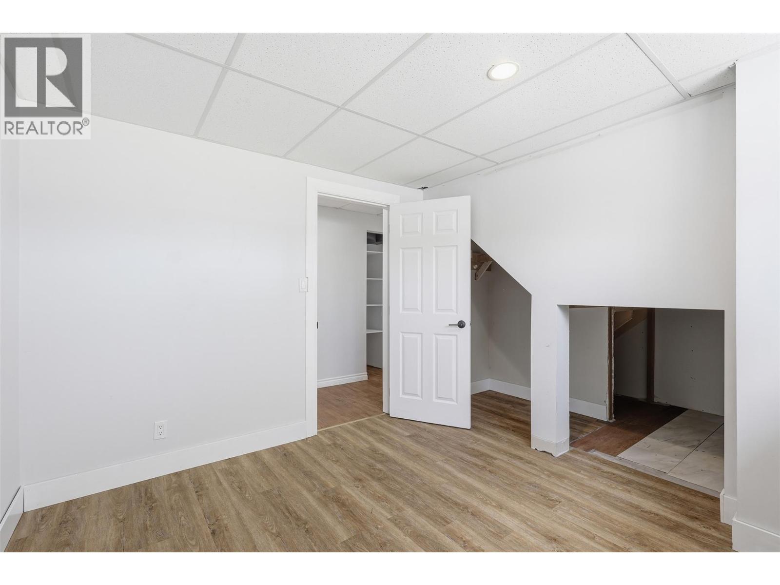 1363 Schubert Drive - 47