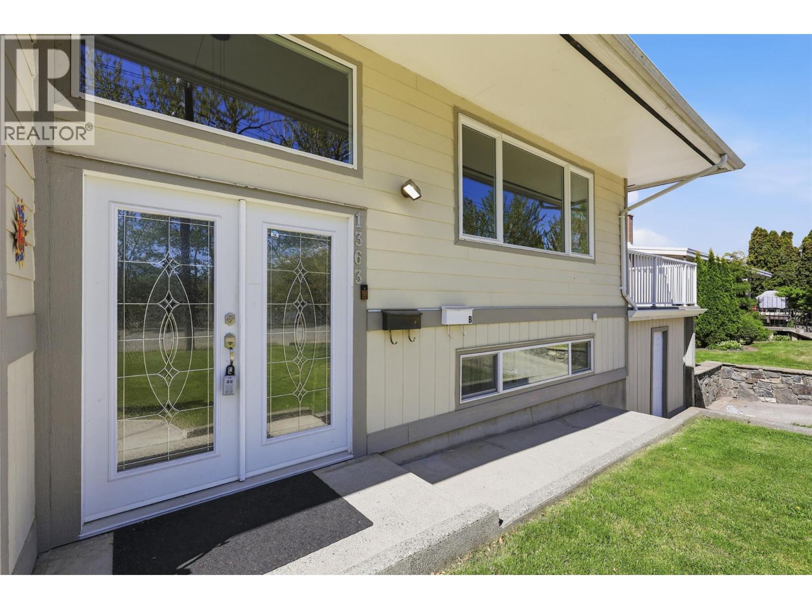 1363 Schubert Drive - 51