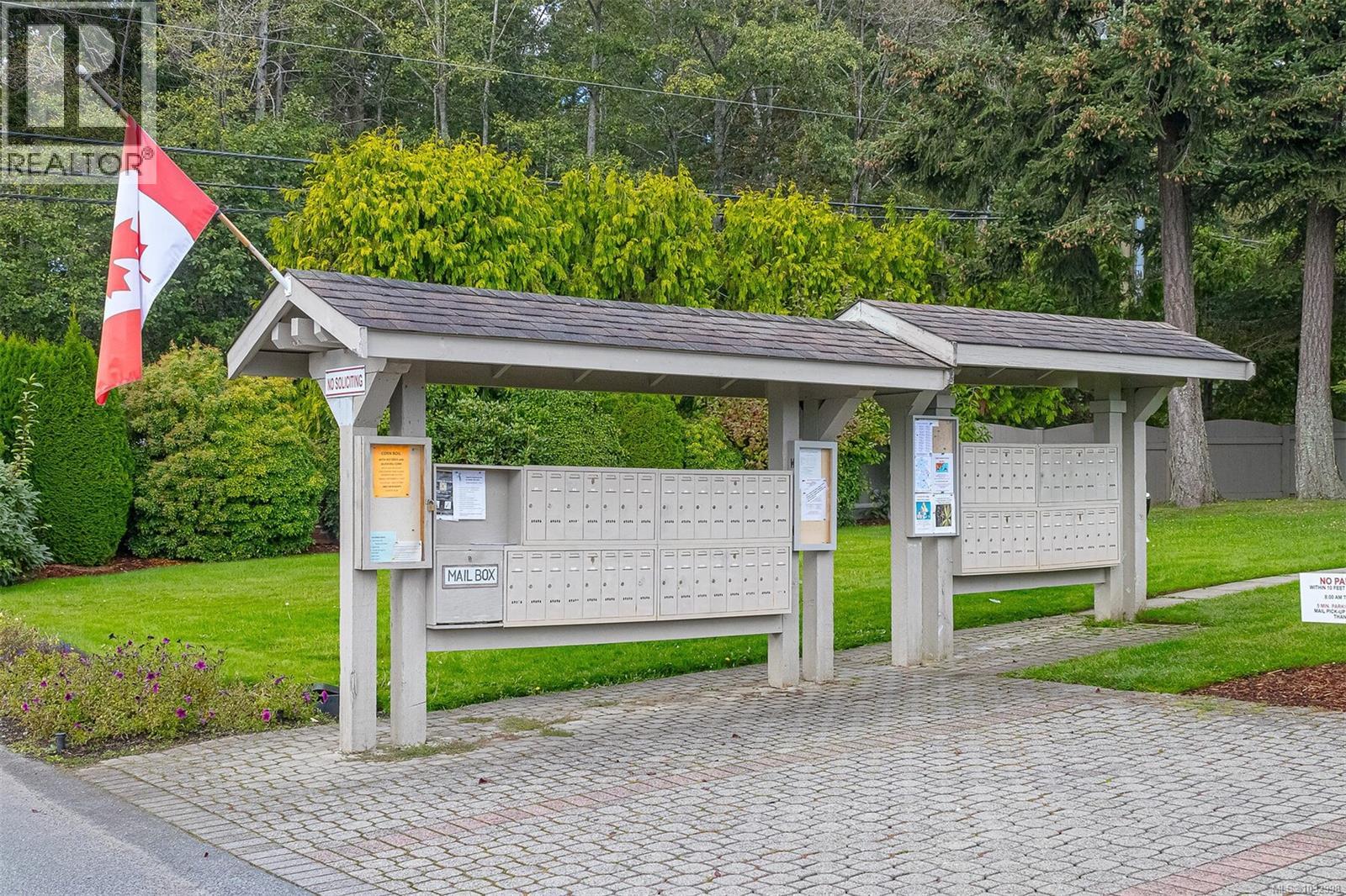 #9 7583 Central Saanich Rd - 32