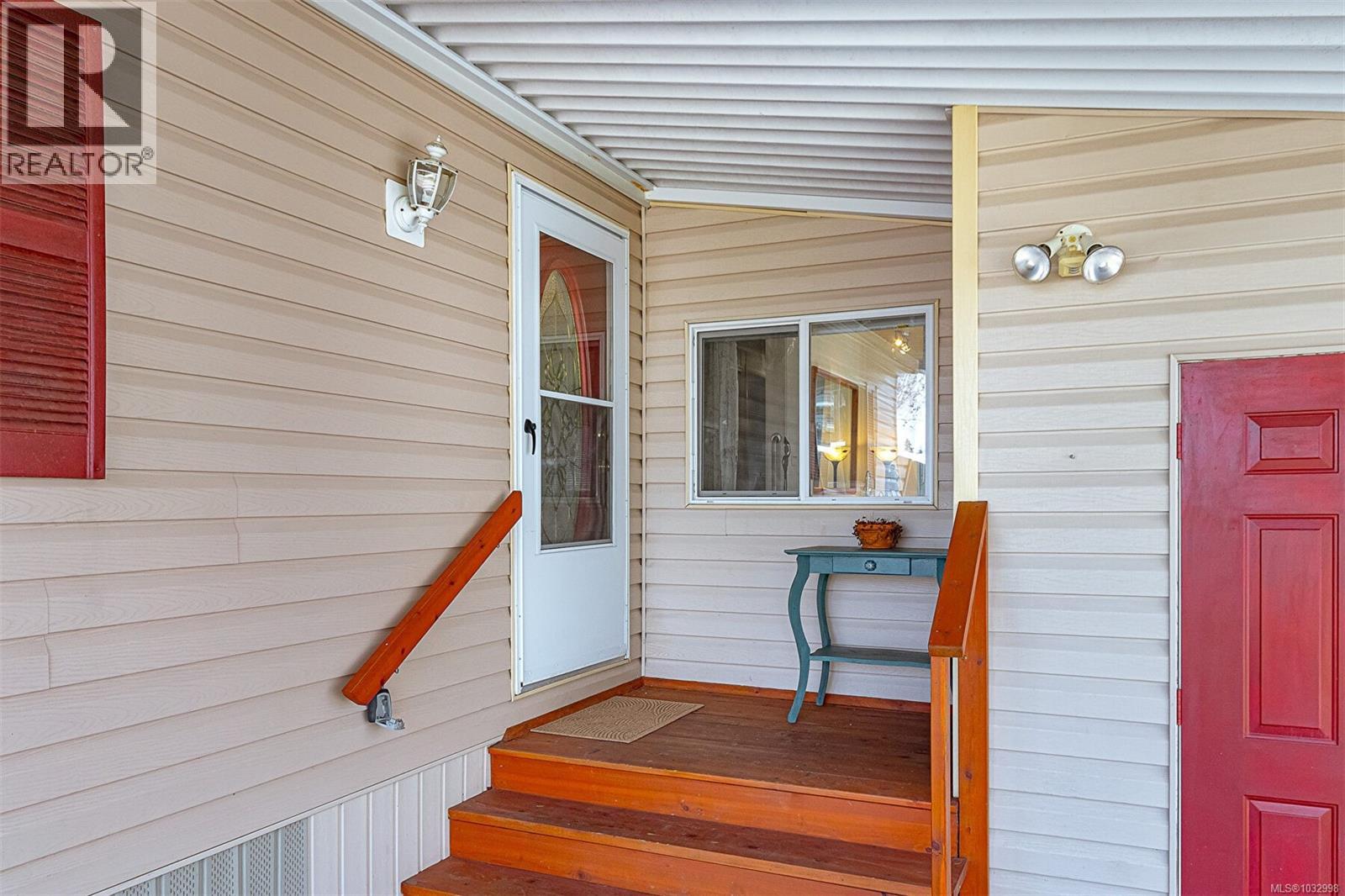 #9 7583 Central Saanich Rd - 6