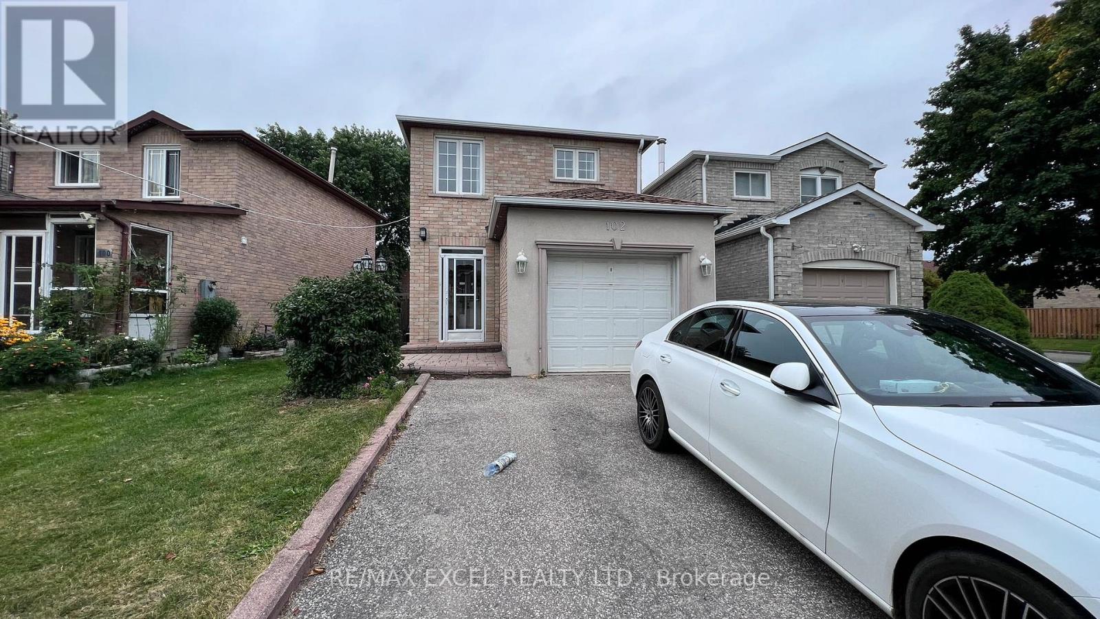 UPPER - 102 GALBRAITH CRESCENT