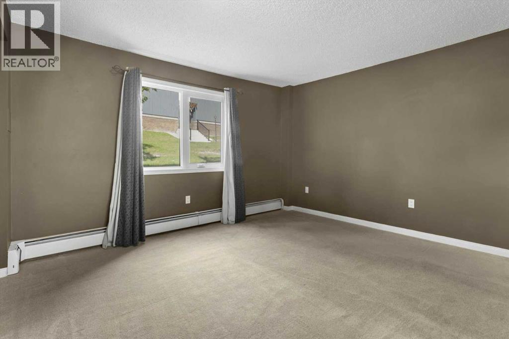 #110 816 89 Avenue SW - 21