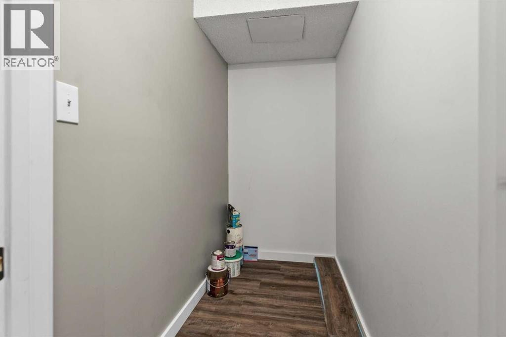#110 816 89 Avenue SW - 22