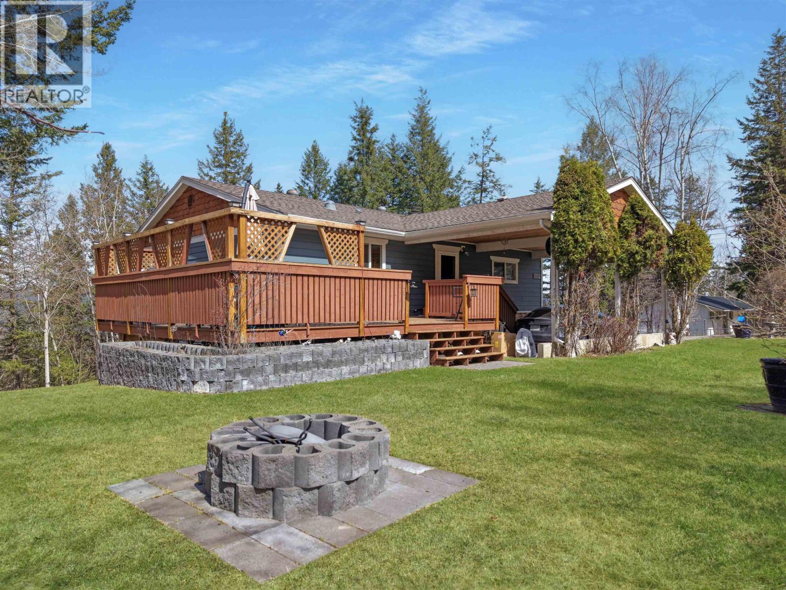 216 MOUNTVIEW DRIVE - 4