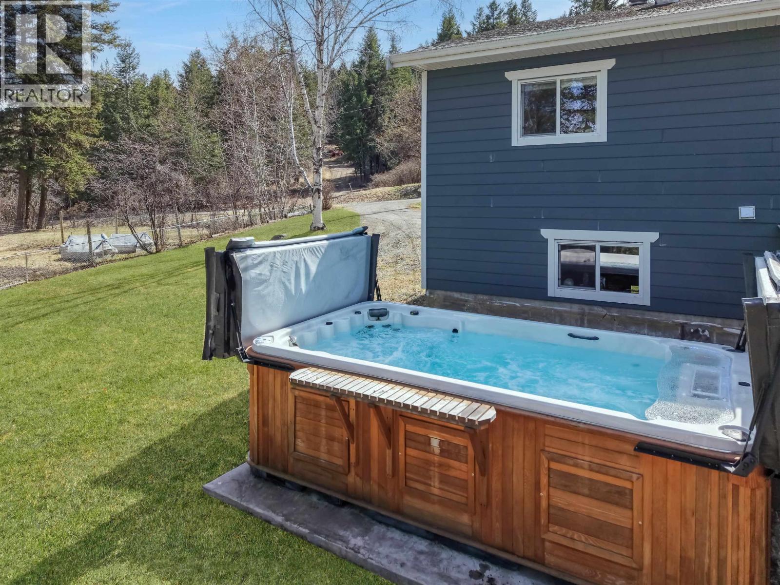 216 MOUNTVIEW DRIVE - 25