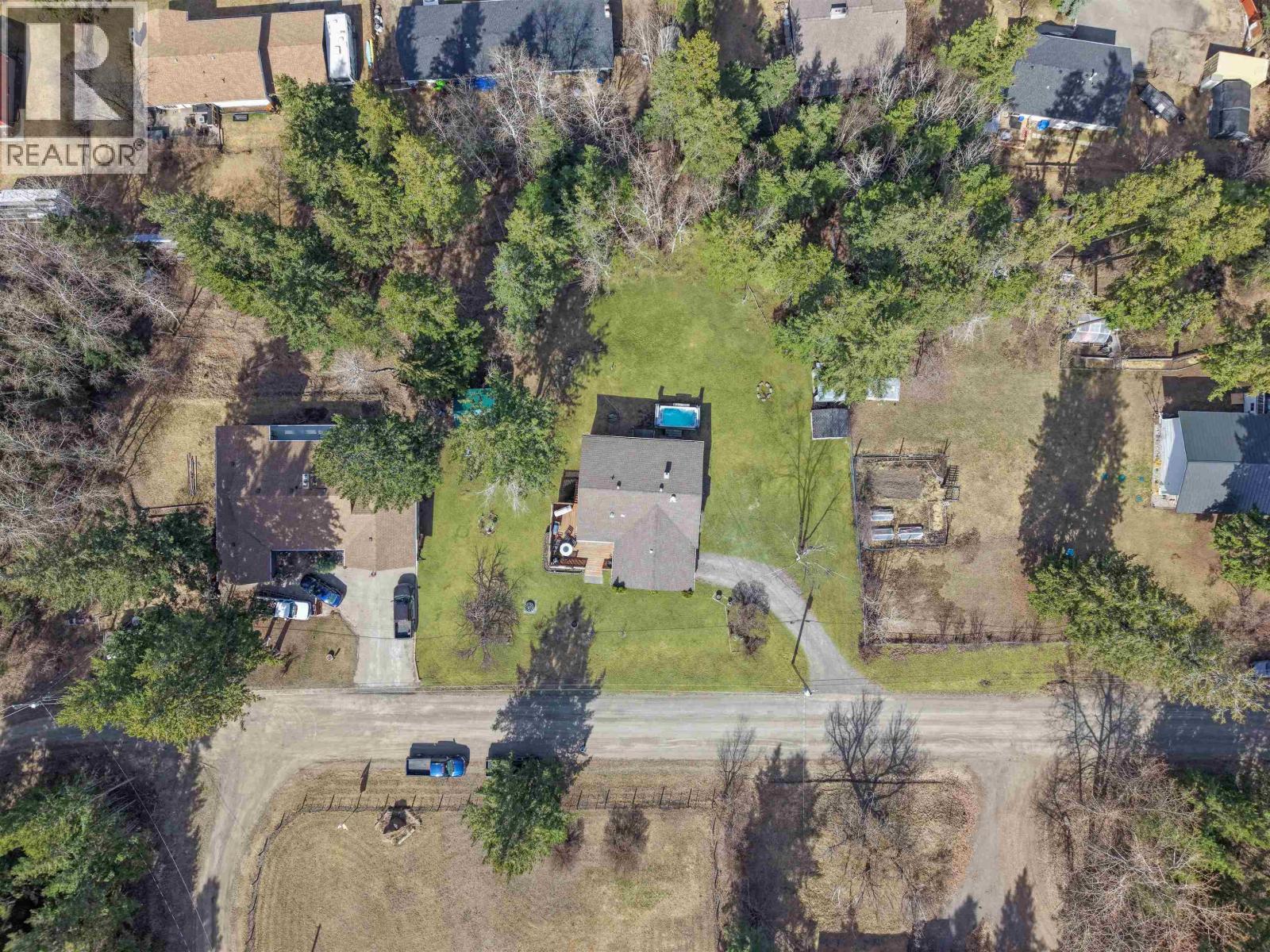 216 MOUNTVIEW DRIVE - 33