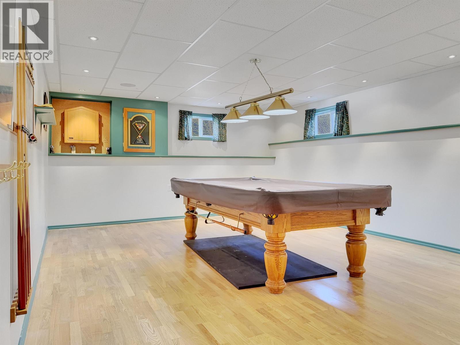 216 MOUNTVIEW DRIVE - 19