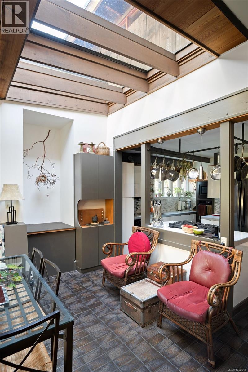 1168 BURNSIDE RD W - 19