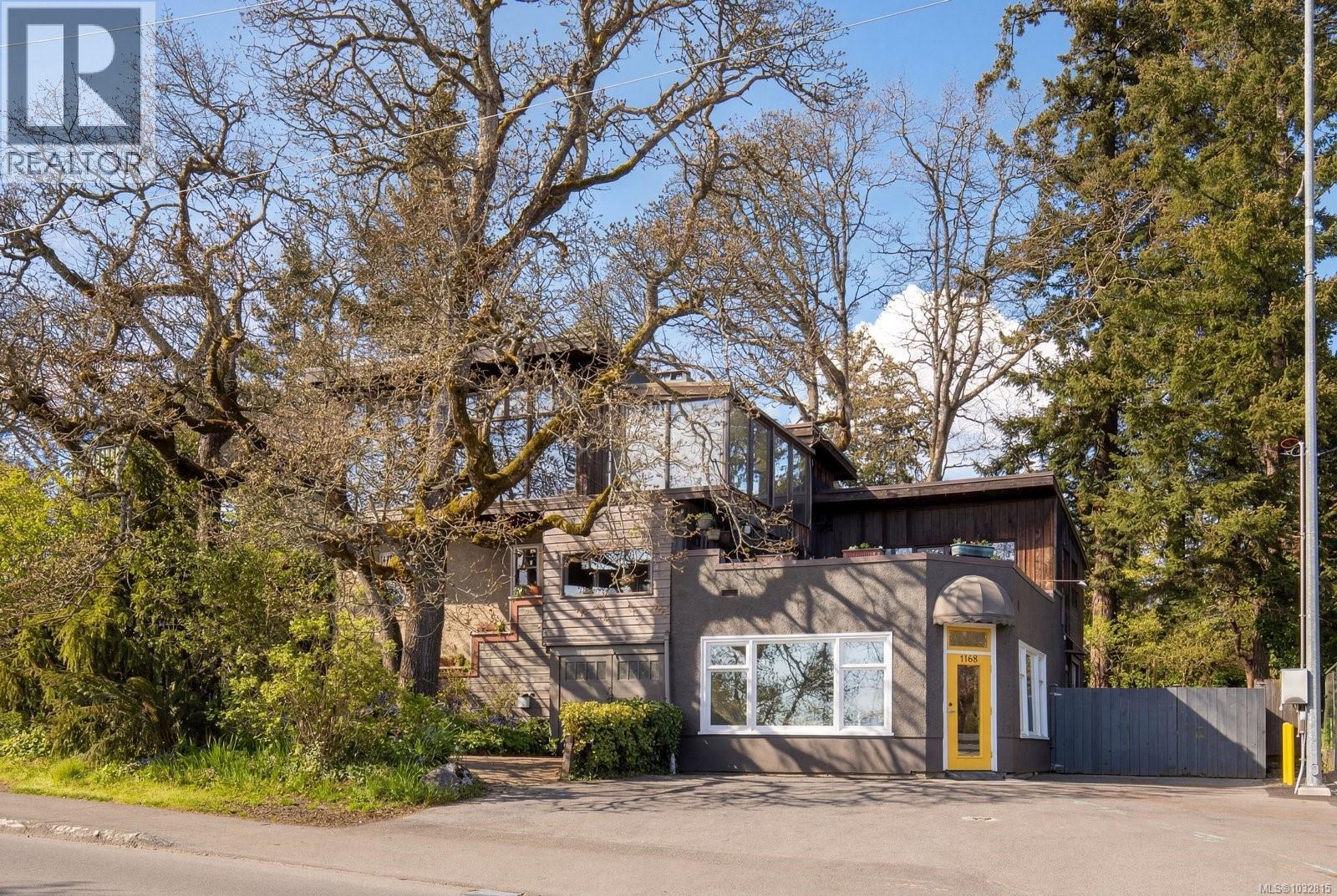 1168 Burnside Rd W - 1