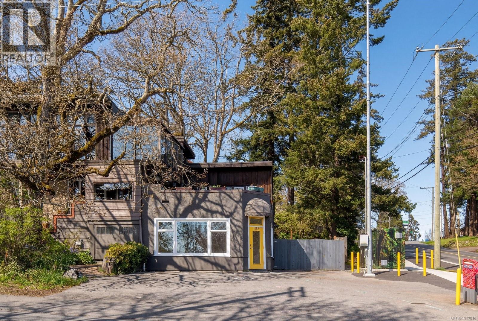1168 Burnside Rd W - 53