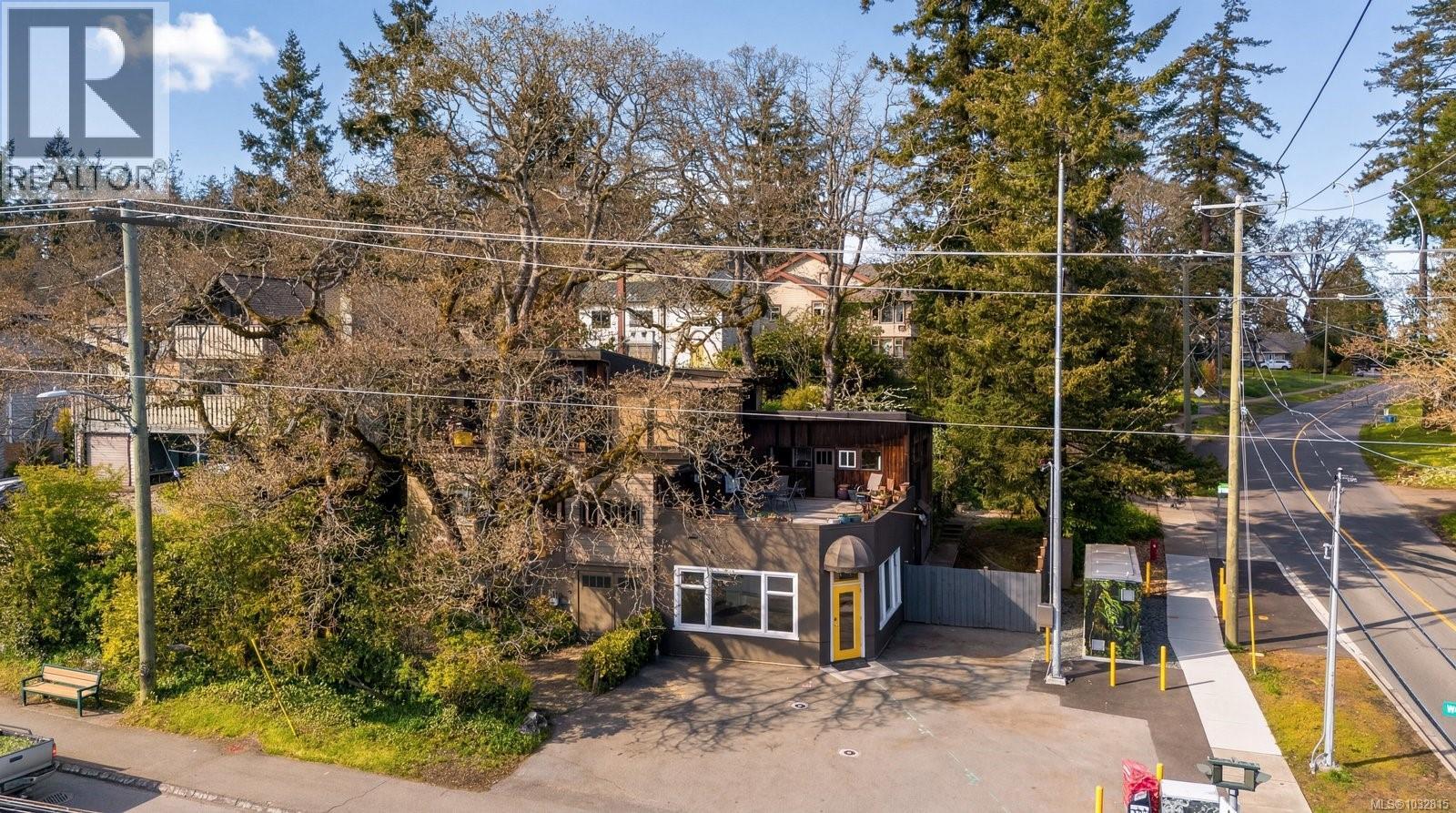 1168 Burnside Rd W - 2