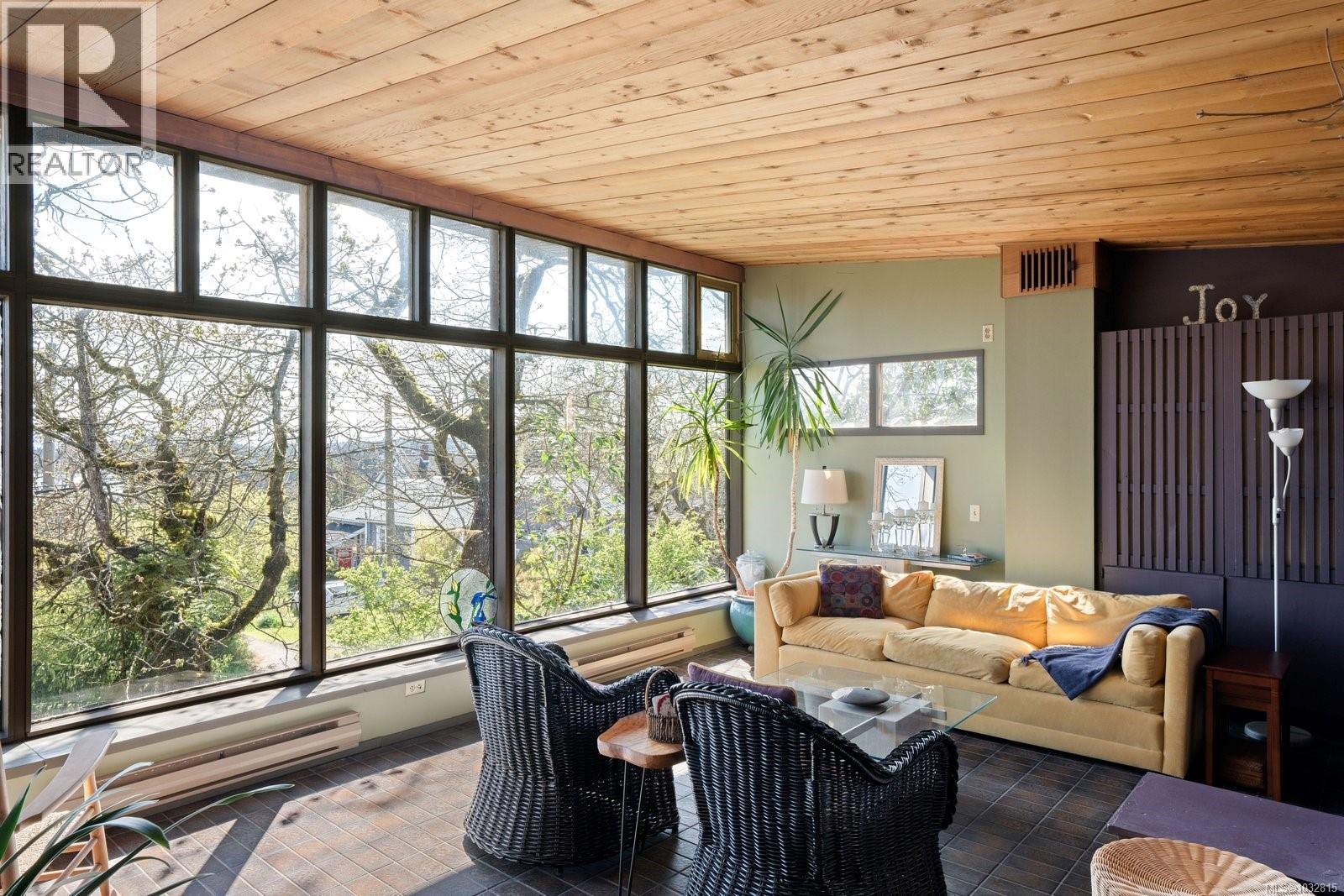 1168 BURNSIDE RD W - 8