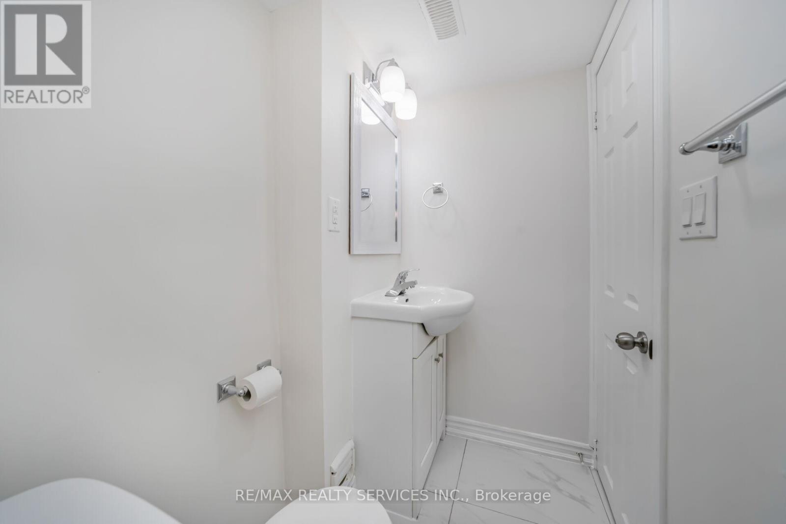 11 JULIETTE SQUARE - 41