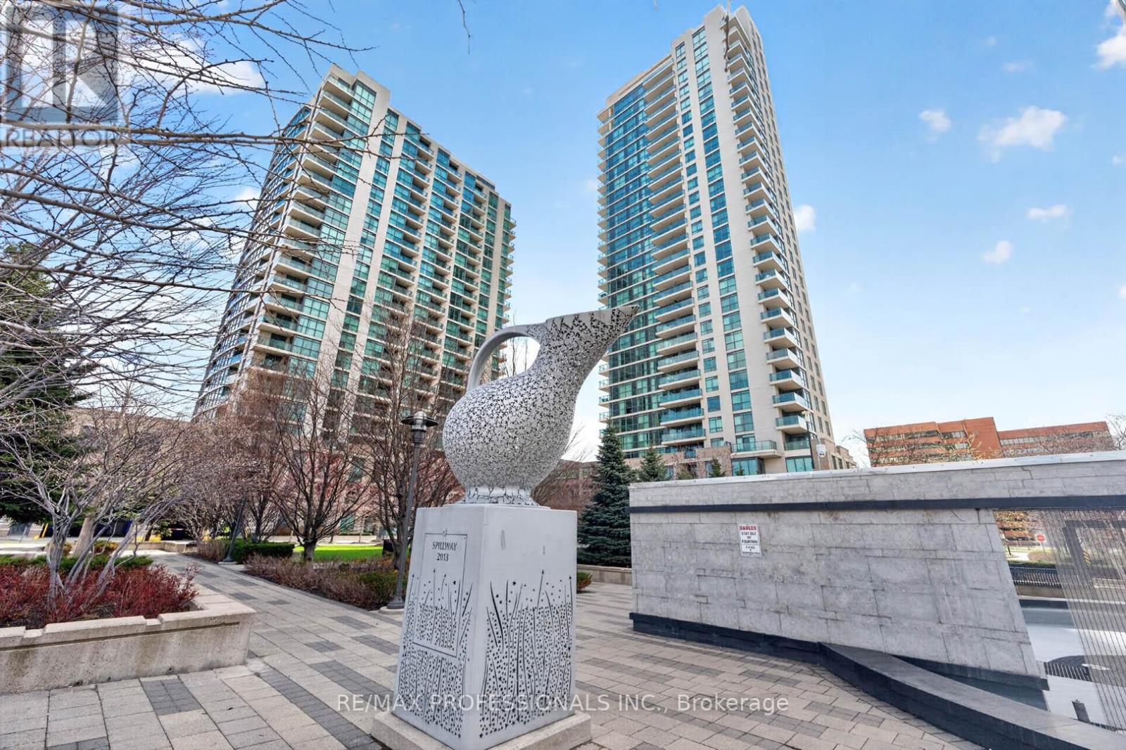 2010 - 215 SHERWAY GARDENS ROAD