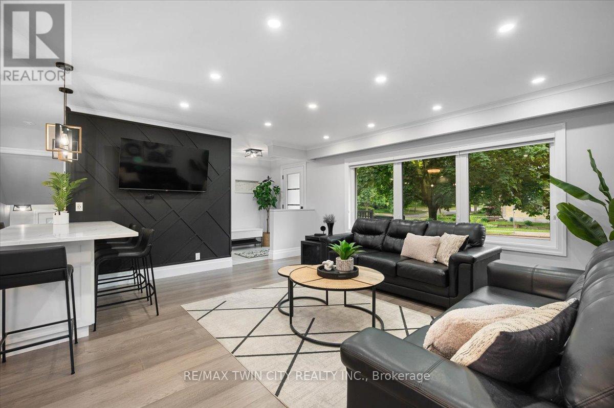 162 GREENBROOK DRIVE — photo 17