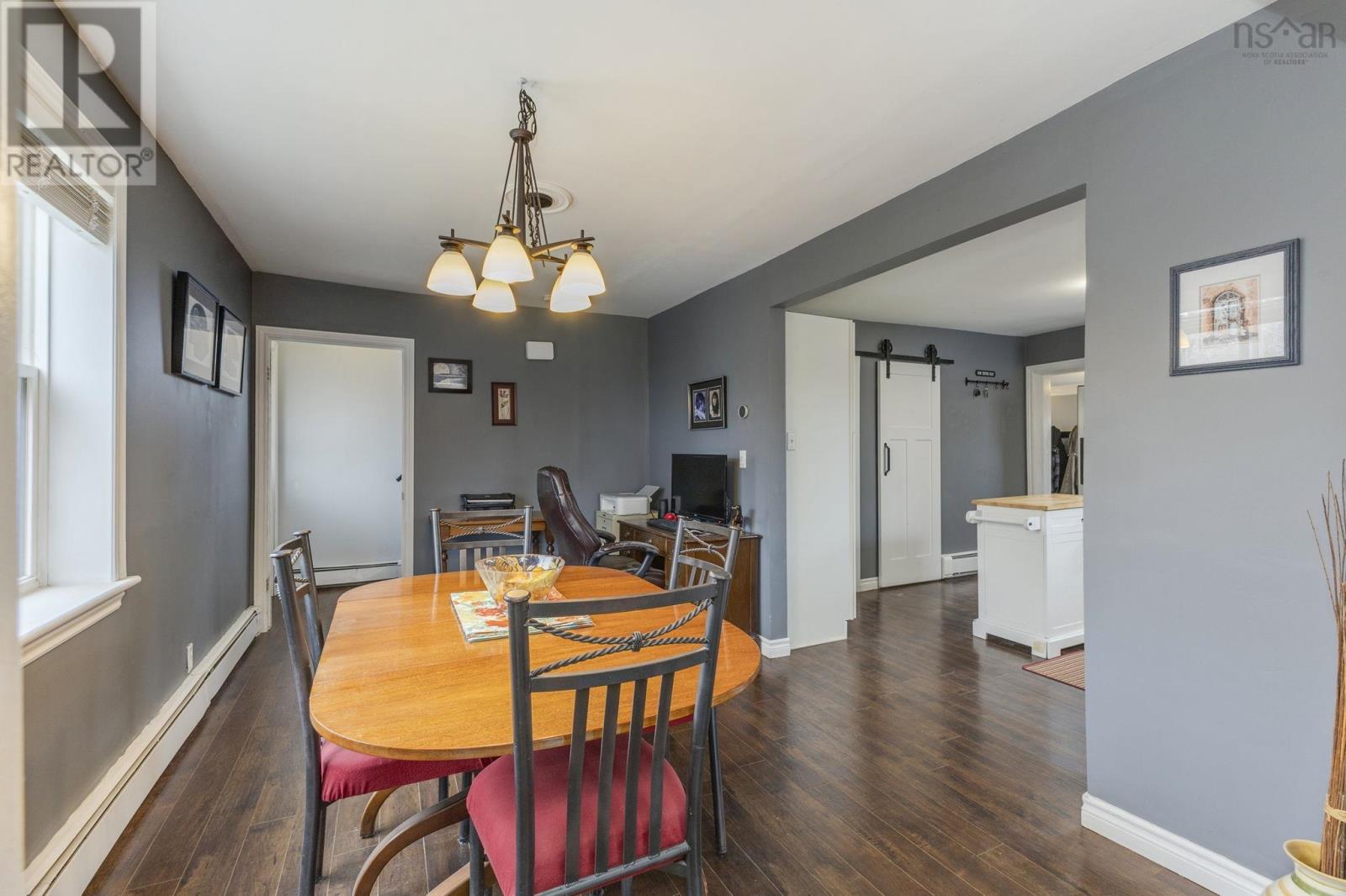 Property 19 of 49 of 1946 West Street