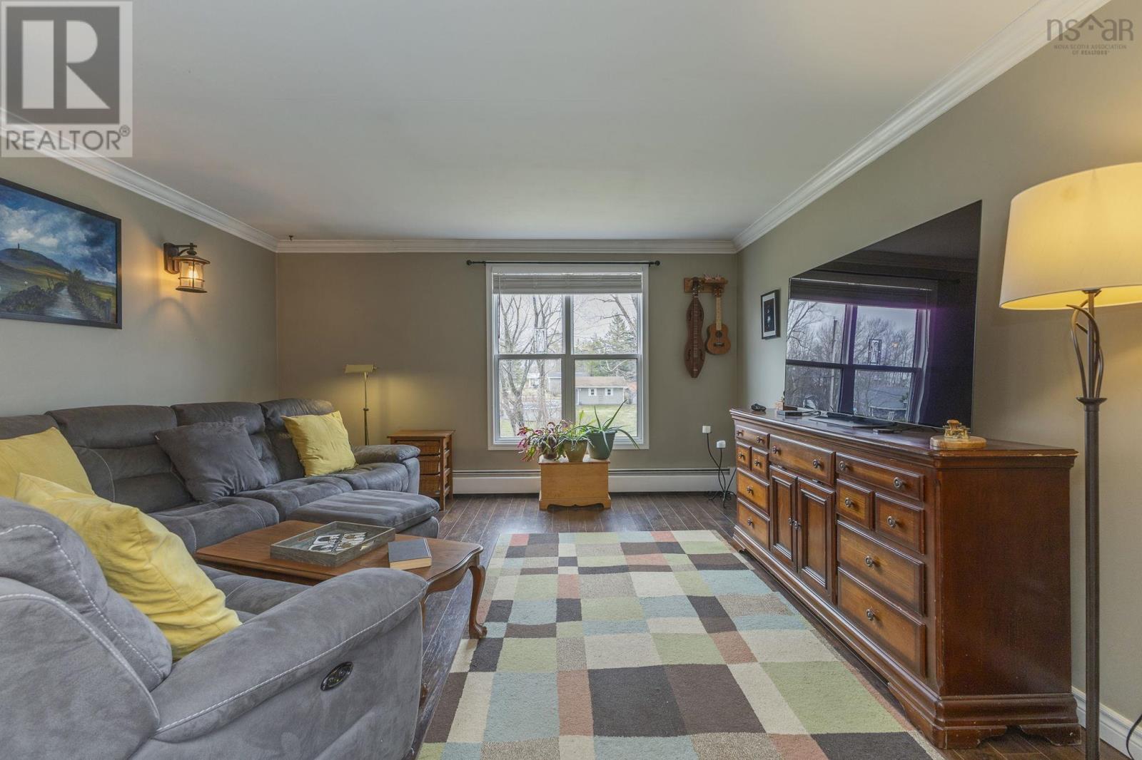 Property 20 of 49 of 1946 West Street