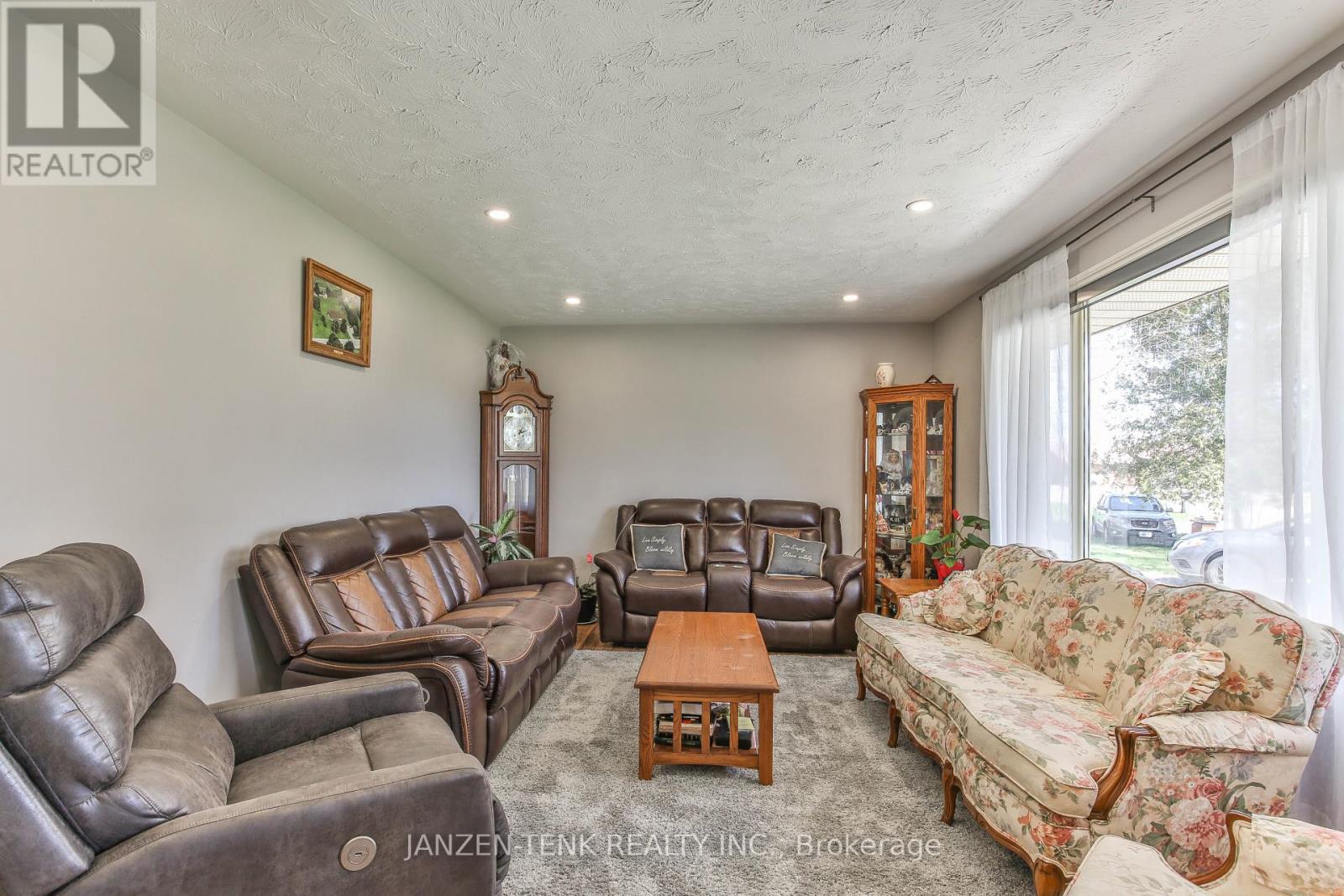 6551 SPRINGFIELD ROAD Property Photo