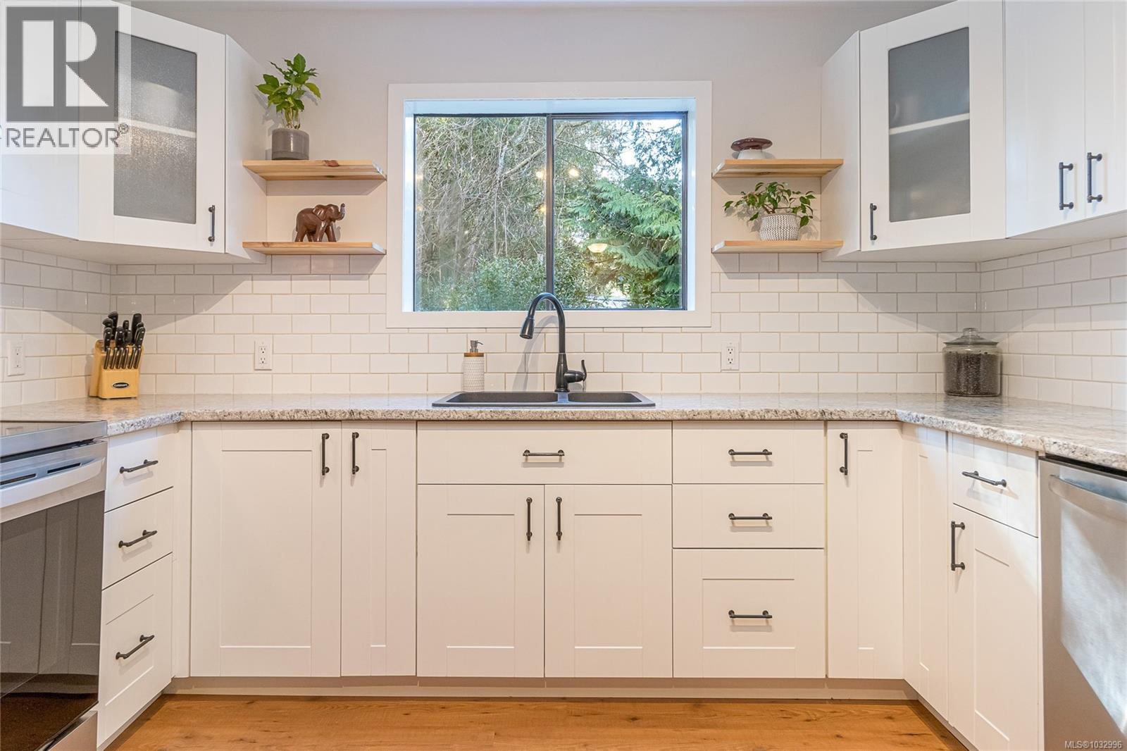 864 Carson Rd - Image 3