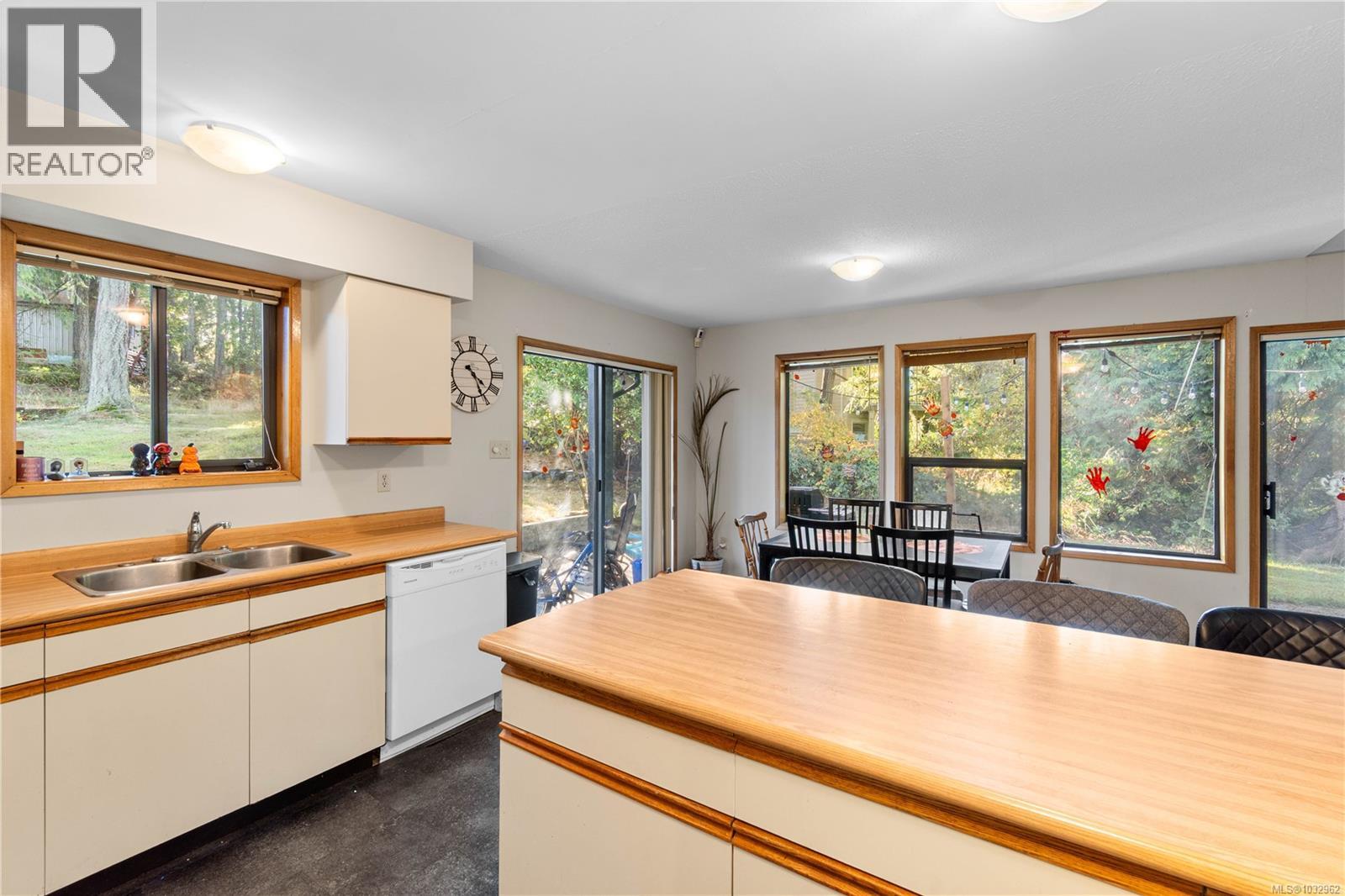 5378 Rutherford Rd - 19