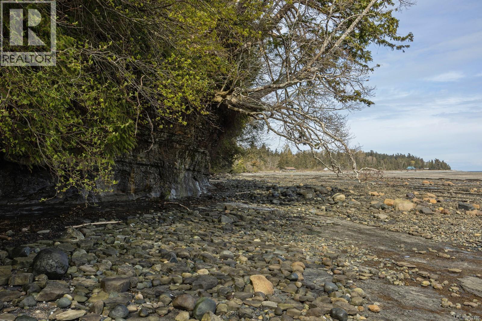 East Rd, Denman Island