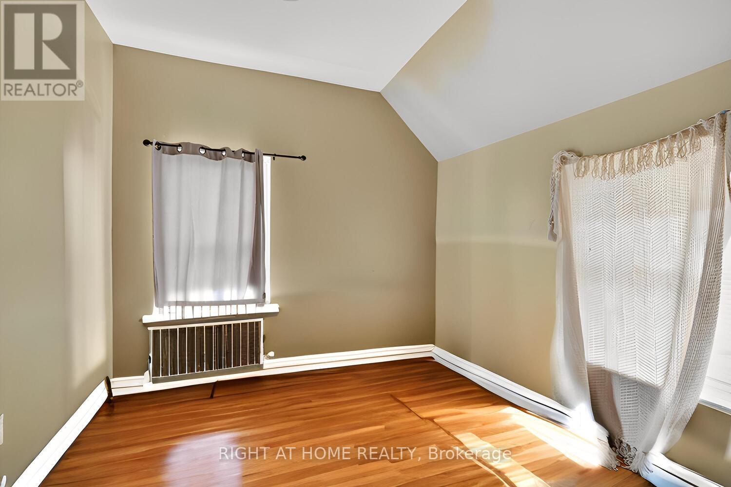 9 MAUD STREET — photo 11