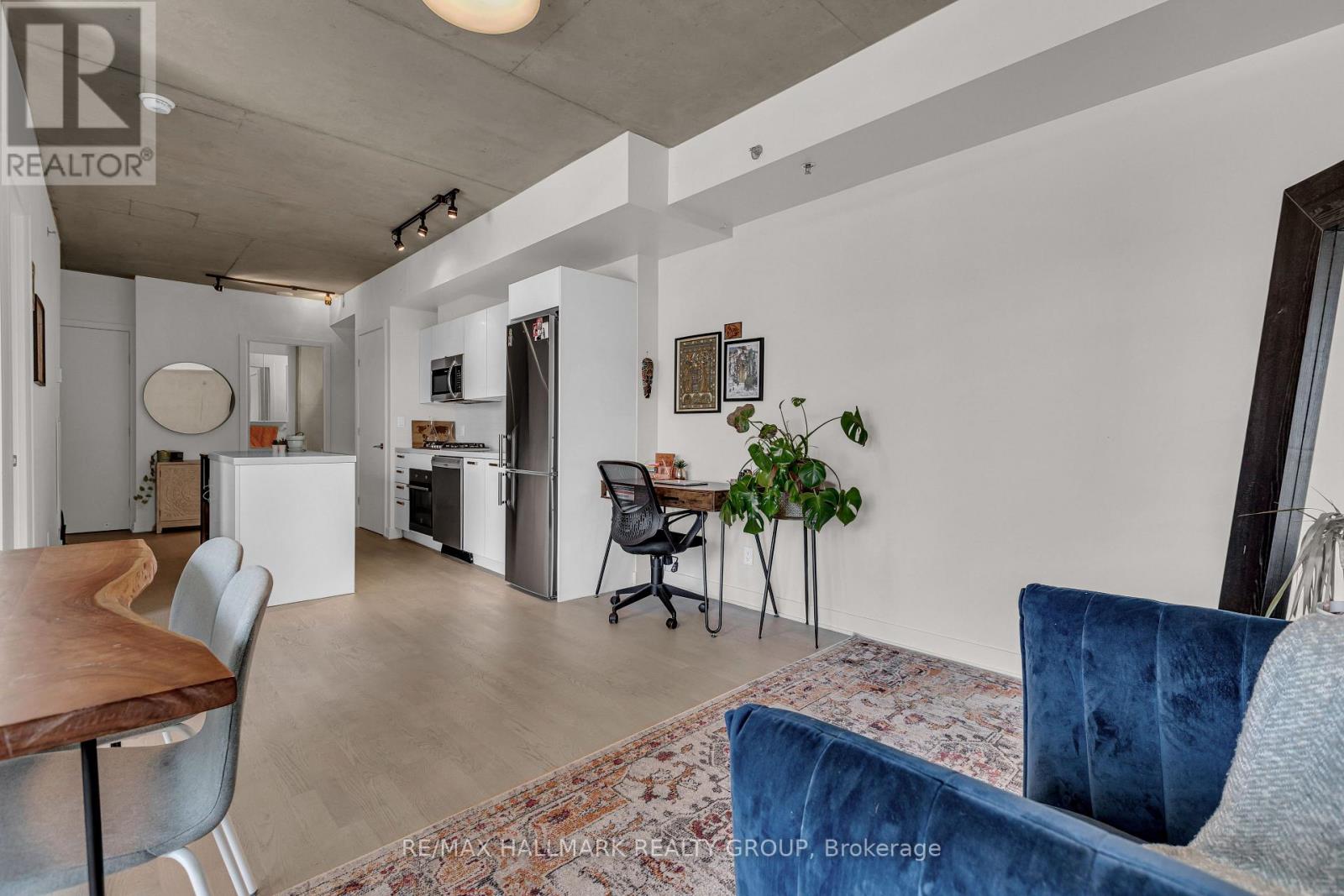 #311 203 CATHERINE STREET - 12